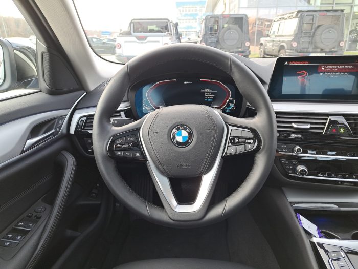 BMW Seria 5, 530E, 2020, 10800 km