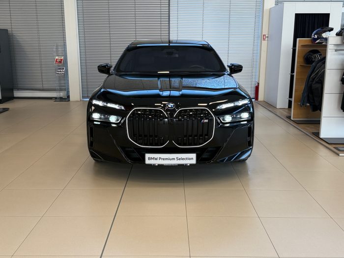 BMW Seria 7, M760E XDRIVE, 2023, 27850 km