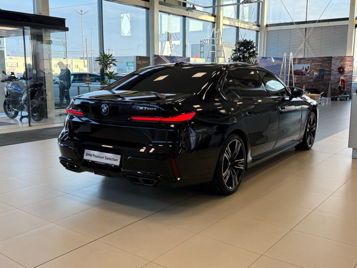 BMW Seria 7, M760E XDRIVE, 2023, 27850 km