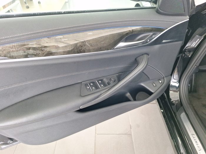 BMW Seria 5, 520E, 2021, 90900 km
