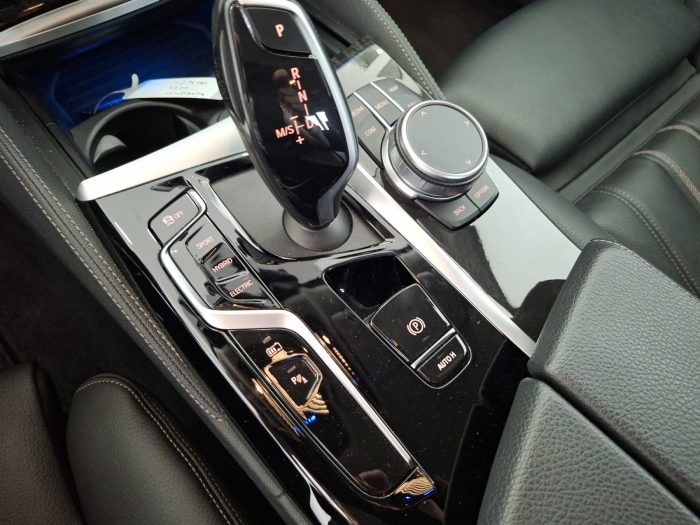 BMW Seria 5, 520E, 2021, 90900 km