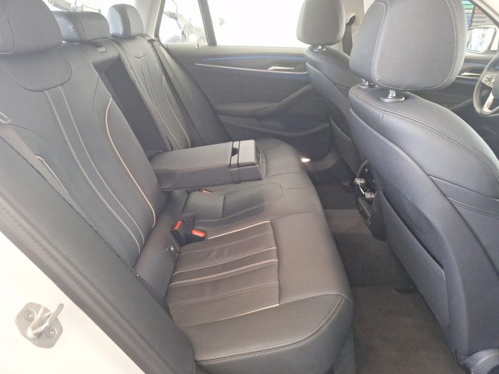 BMW Seria 5, 530E TOURING, 2023, 23700 km