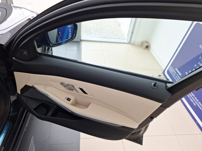 BMW Seria 3, 320D XDRIVE, 2024, 9003 km