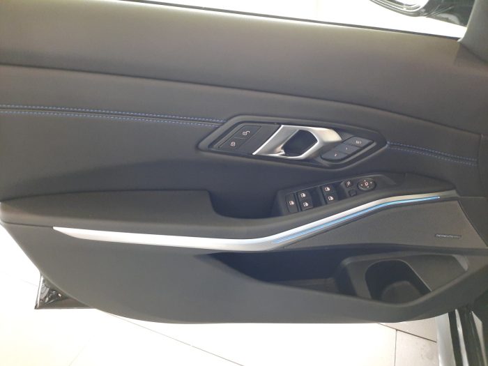 BMW Seria 3, 320I XDRIVE, 2024, 10335 km