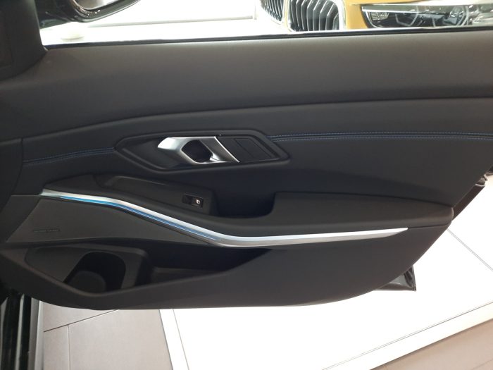 BMW Seria 3, 320I XDRIVE, 2024, 10335 km