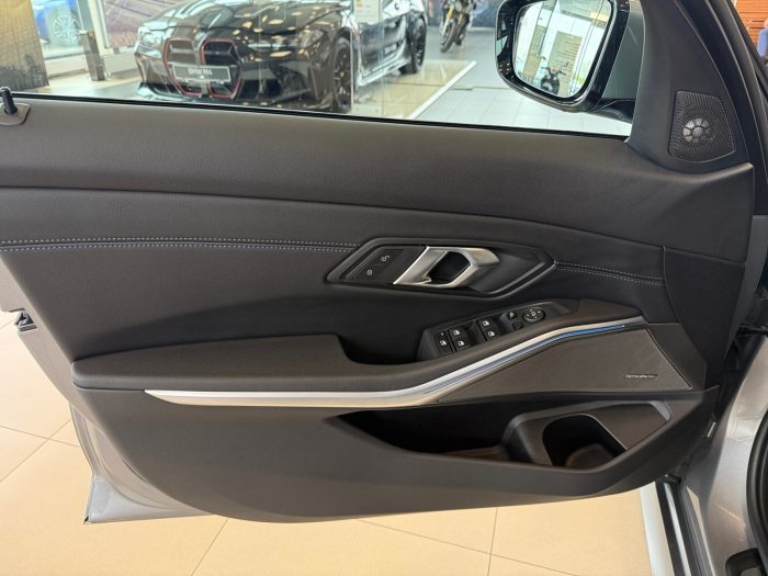 BMW Seria 3, 320I XDRIVE, 2024, 9300 km
