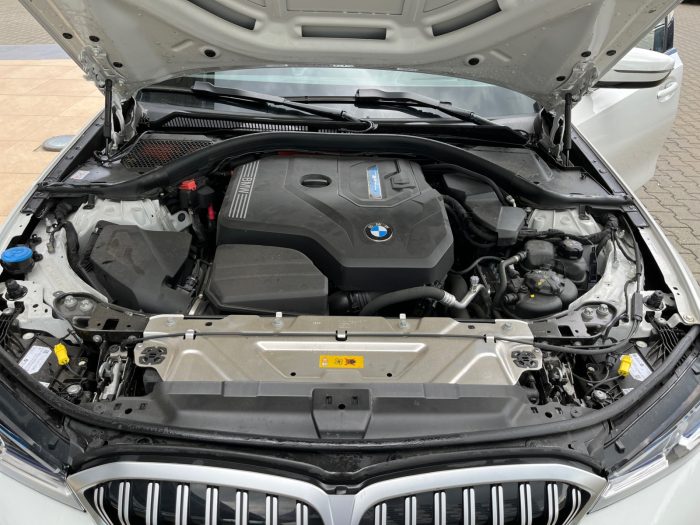 BMW Seria 3, 330E XDRIVE TOURING, 2024, 34803 km