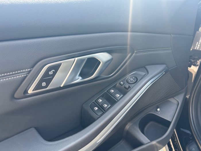 BMW Seria 3, 330E, 2021, 73300 km