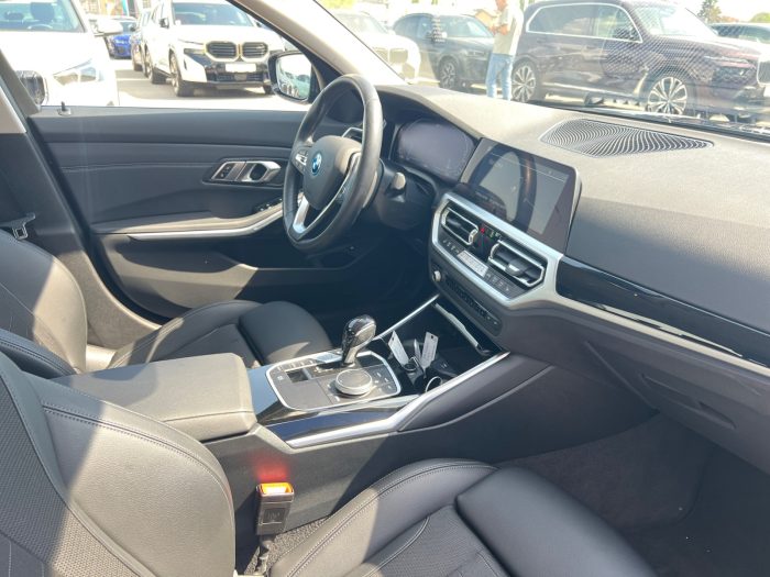 BMW Seria 3, 330E, 2021, 73300 km
