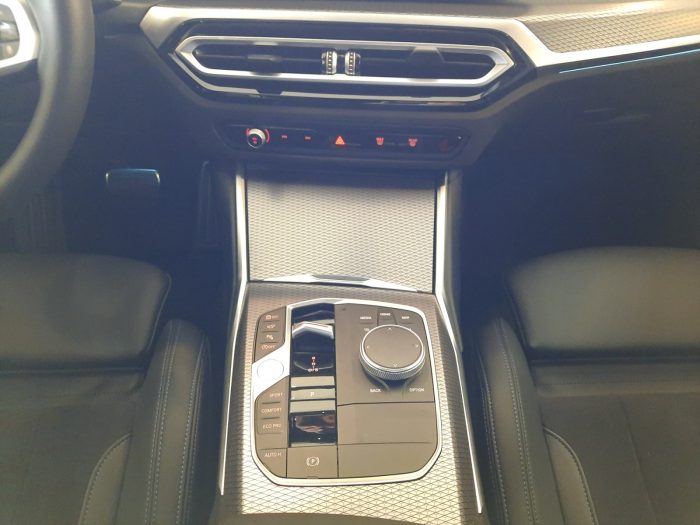 BMW Seria 3, 330I XDRIVE, 2024, 10732 km