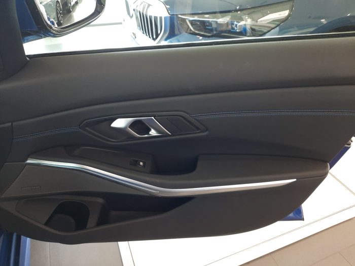 BMW Seria 3, 330I XDRIVE, 2024, 10732 km
