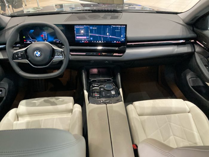 BMW Seria 5, 520D XDRIVE TOURING, 2024, 10300 km