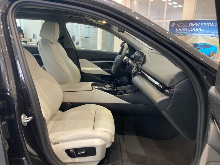 BMW Seria 5, 520D XDRIVE TOURING, 2024, 10300 km