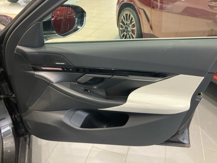 BMW Seria 5, 520D XDRIVE TOURING, 2024, 10300 km