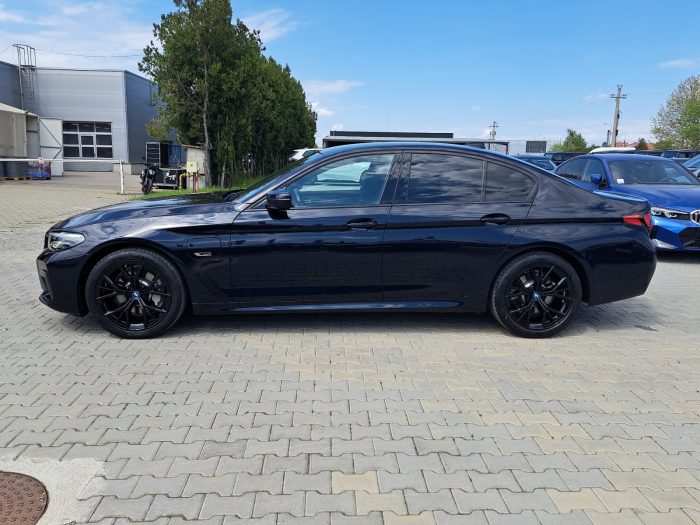 BMW Seria 5, 520E, 2022, 32805 km