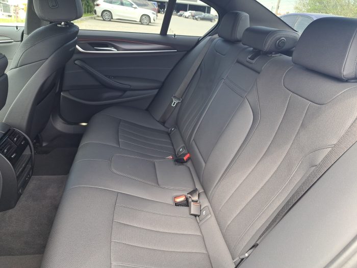 BMW Seria 5, 520E, 2022, 32805 km