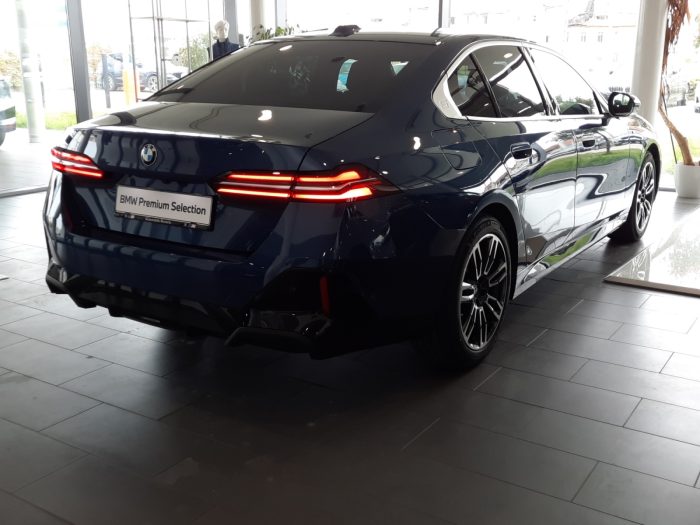 BMW Seria 5, 520I, 2024, 30200 km