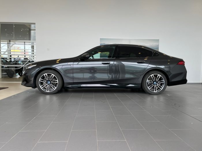 BMW Seria 5, 530E, 2024, 18100 km