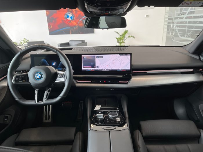 BMW Seria 5, 530E, 2024, 18100 km