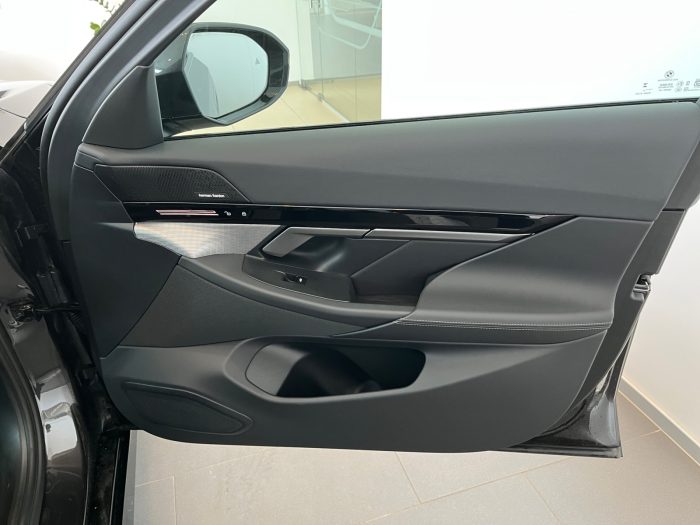 BMW Seria 5, 530E, 2024, 18100 km