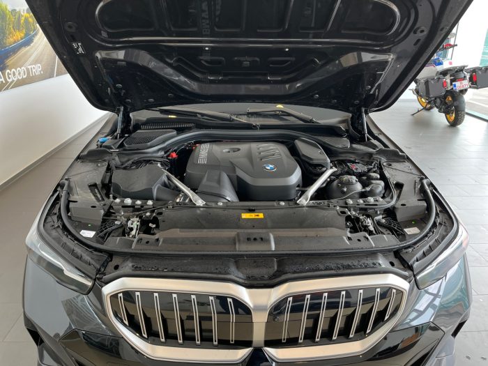 BMW Seria 5, 530E, 2024, 18100 km
