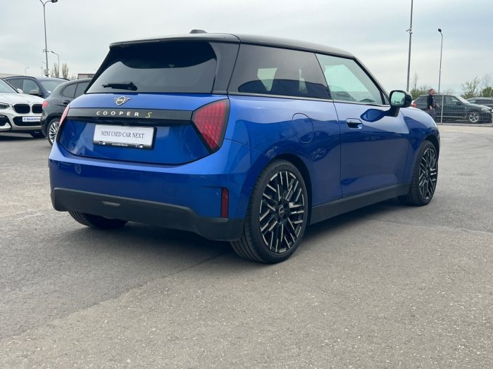 MINI Cooper E, COOPER SE, 2024, 6353 km