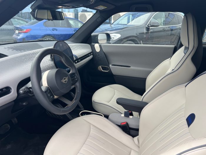 MINI Cooper E, COOPER SE, 2024, 6353 km