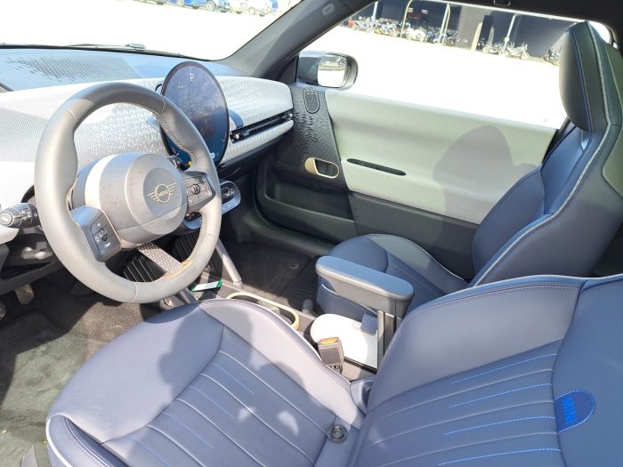 MINI Cooper E, COOPER SE, 2024, 7124 km