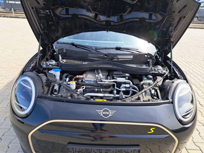 MINI Cooper E, COOPER SE, 2024, 7124 km