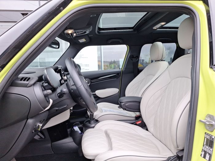 MINI Hatch 5 usi, COOPER, 2022, 29200 km