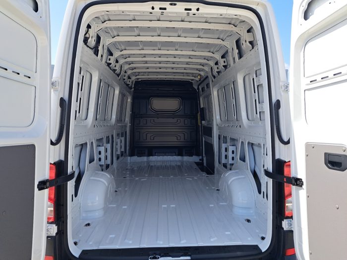 VOLKSWAGEN Crafter, , 2024, 11 km