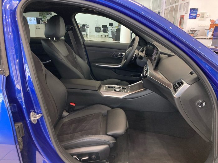 BMW Seria 3, 330I XDRIVE, 2024, 14200 km