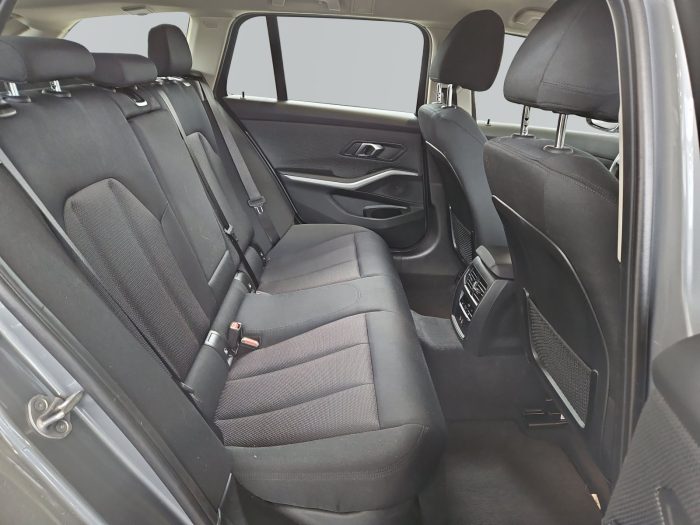 BMW Seria 3, 318D, 2023, 26208 km