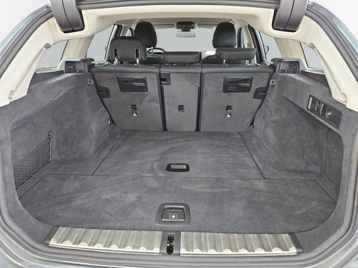 BMW Seria 3, 318D, 2023, 26208 km