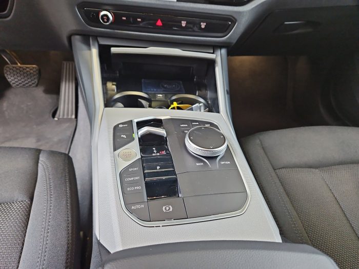 BMW Seria 3, 318D, 2023, 26208 km
