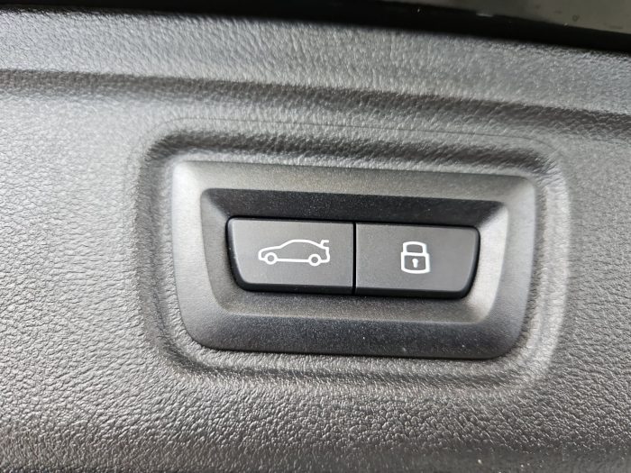 BMW Seria 3, 320I, 2024, 24892 km