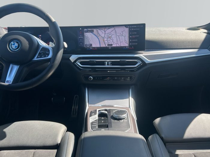 BMW Seria 3, 330E, 2024, 27575 km