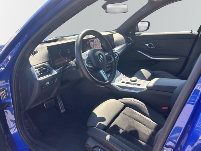BMW Seria 3, 330E, 2024, 27575 km