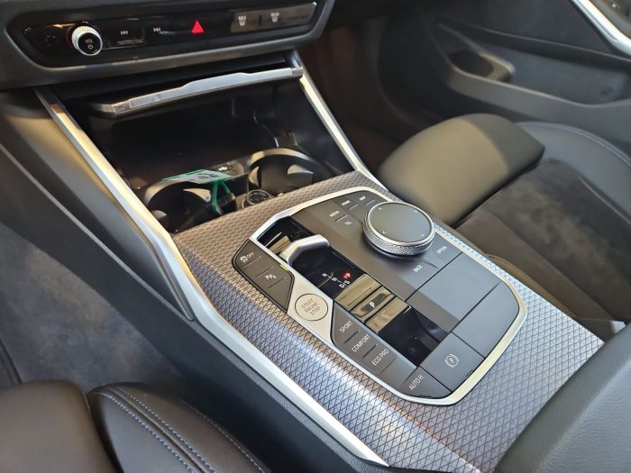 BMW Seria 3, 320D, 2024, 27118 km