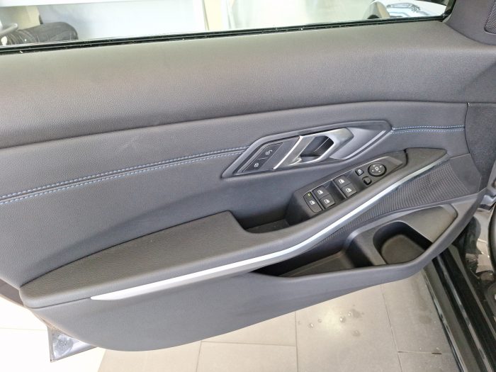 BMW Seria 3, 320I XDRIVE, 2024, 10400 km