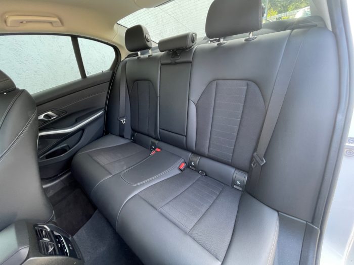 BMW Seria 3, 320I XDRIVE, 2024, 17043 km