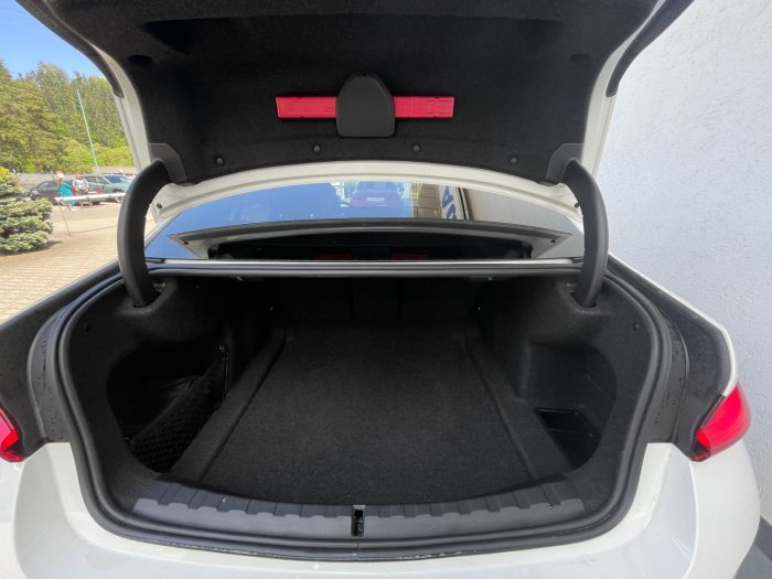BMW Seria 3, 320I XDRIVE, 2024, 17043 km