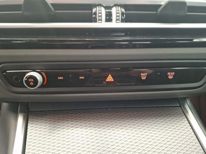 BMW Seria 3, 320I XDRIVE, 2024, 7668 km