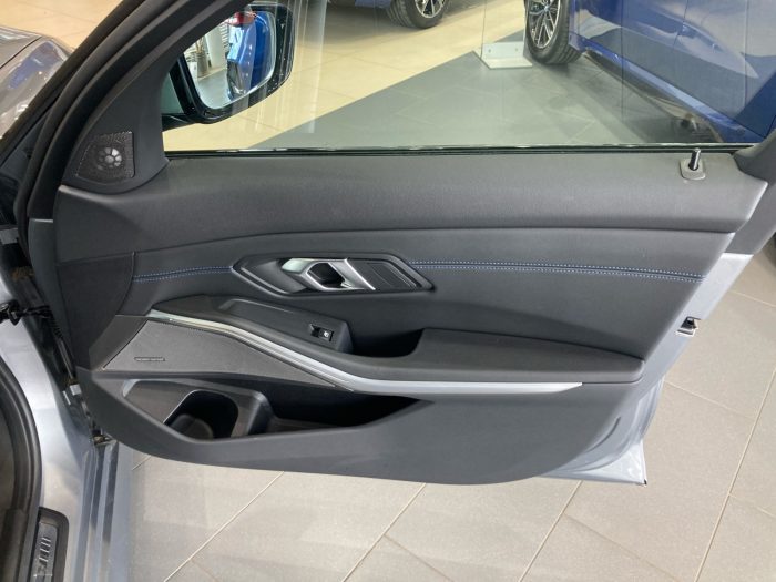BMW Seria 3, 320I XDRIVE, 2024, 8505 km