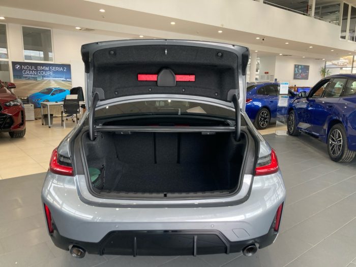 BMW Seria 3, 320I XDRIVE, 2024, 8505 km