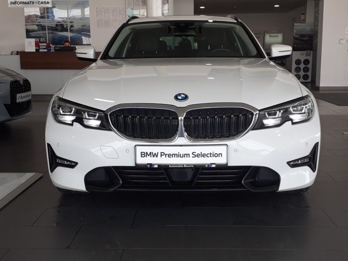 BMW Seria 3, 330E TOURING, 2021, 71100 km