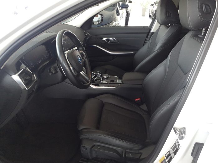 BMW Seria 3, 330E TOURING, 2021, 71100 km