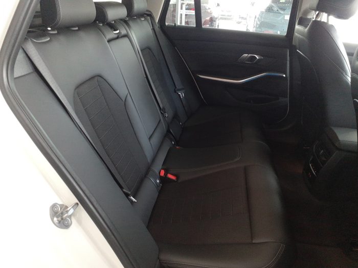 BMW Seria 3, 330E TOURING, 2021, 71100 km