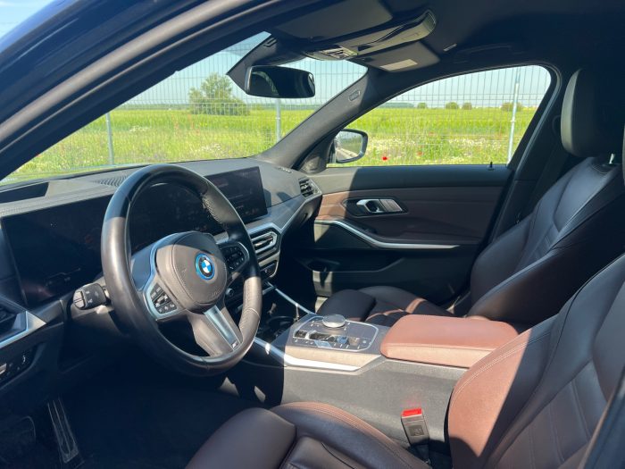 BMW Seria 3, 330E XDRIVE, 2022, 87100 km