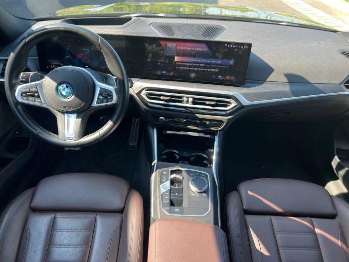 BMW Seria 3, 330E XDRIVE, 2022, 87100 km